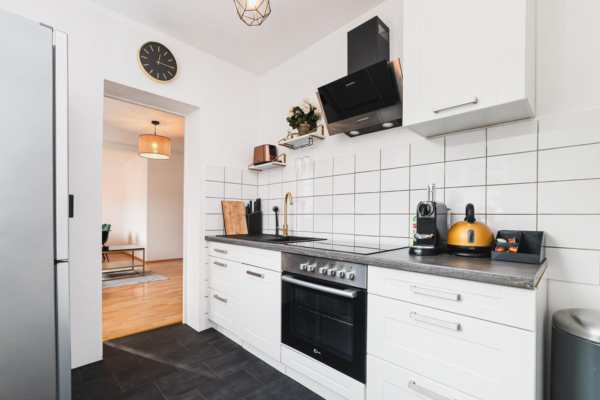 Smart Home - Wuppertal - Perfect For 4 Guests! Central - Netflix - Schwebebahn - Free Parking Zone エクステリア 写真